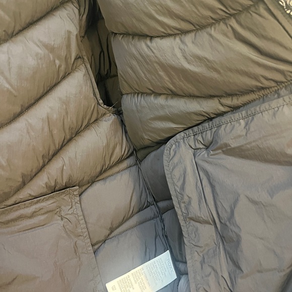 Roxy Black and White Paisley Puffer Jacket/ski layer - Picture 9 of 10